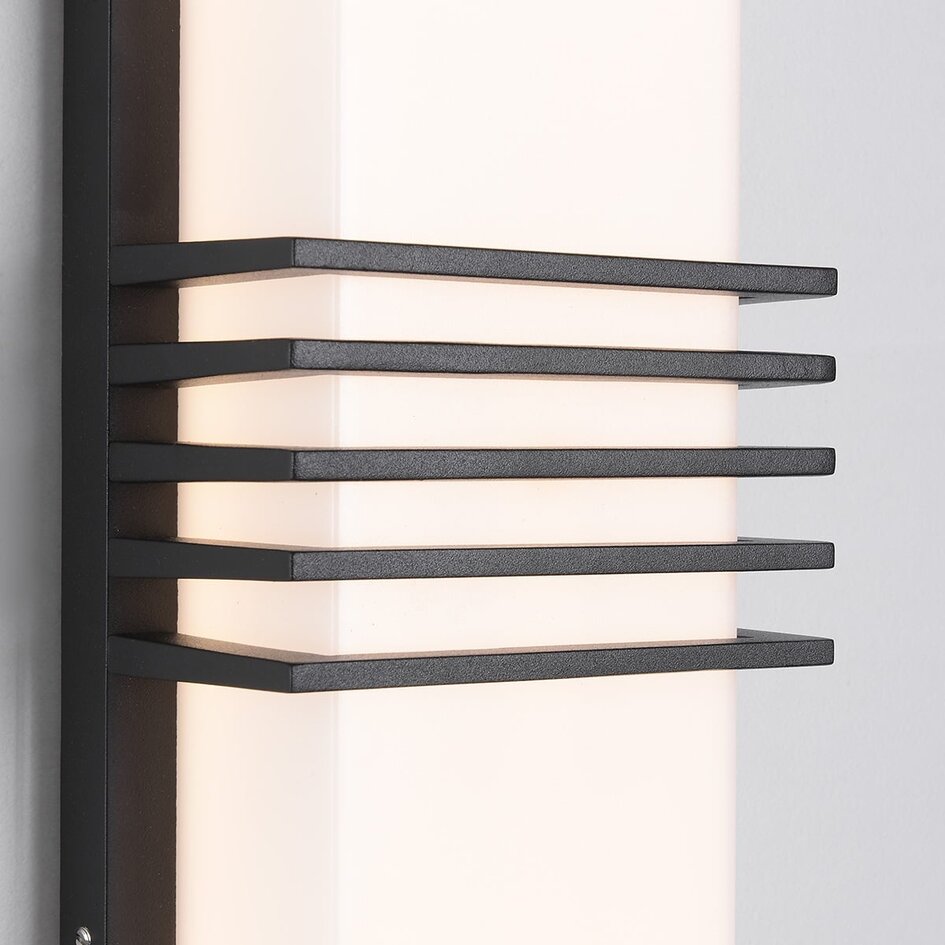 Utomhusvägglampa Jean - svart med integrerad LED