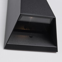 Designad utomhusvägglampa Quinn - svart med integrerad LED
