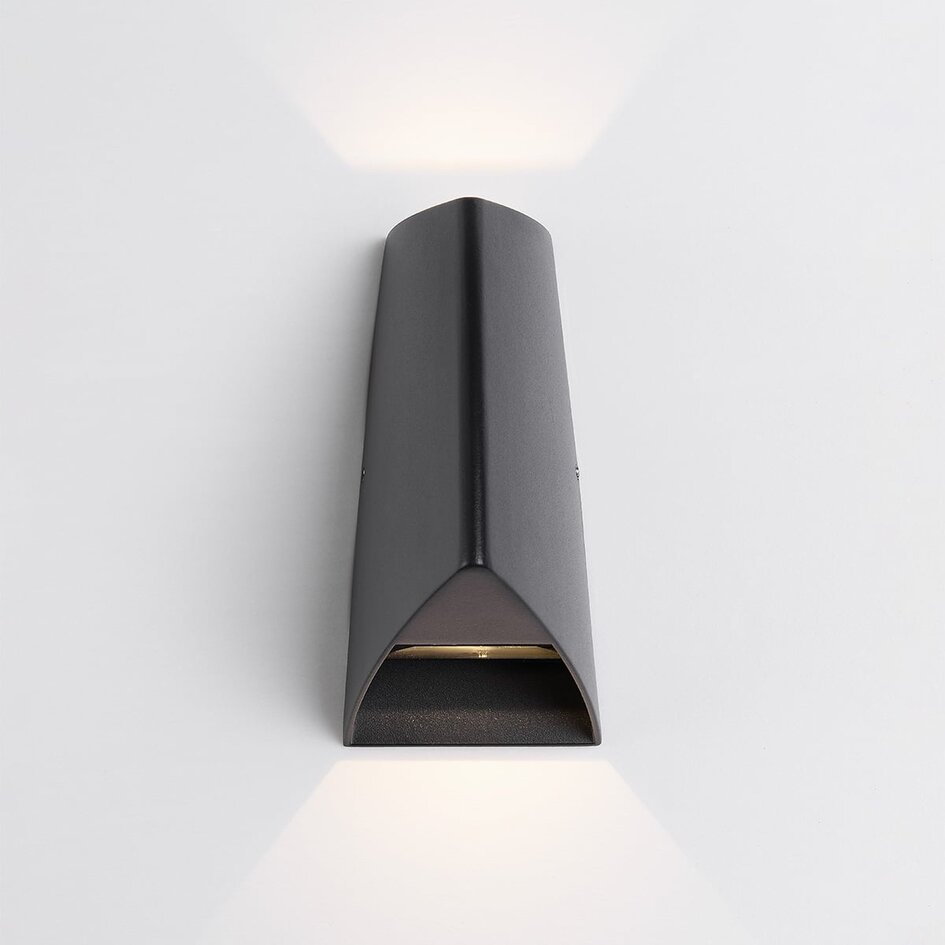 Designad utomhusvägglampa Romy med två lampor - svart med integrerad LED