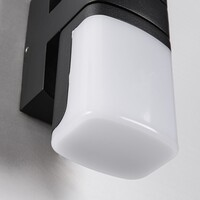 Justerbar utomhusvägglampa Bobby - svart med integrerad LED
