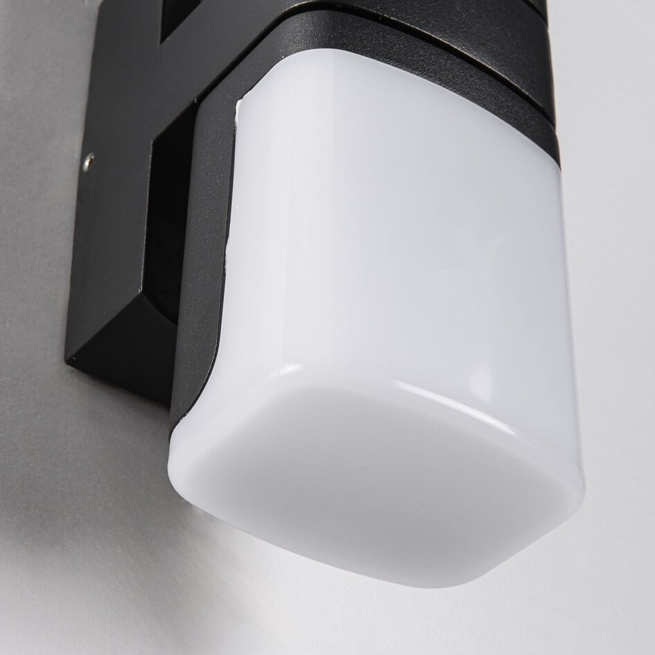 Justerbar utomhusvägglampa Bobby - svart med integrerad LED