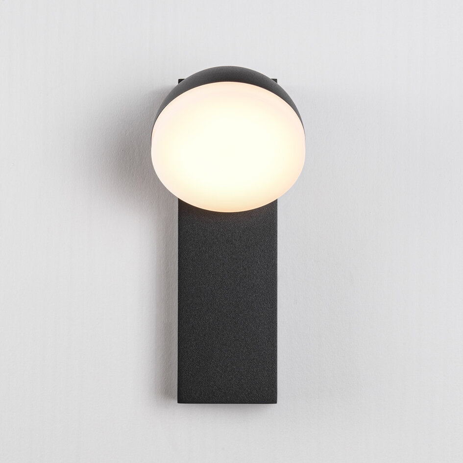 Industriell utomhusvägglampa Sil - svart med integrerad LED