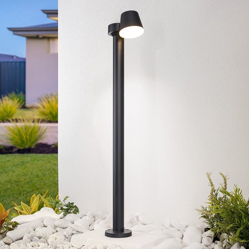 Justerbar stående utomhuslampa Cooper - svart med integrerad LED