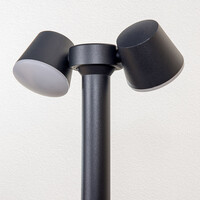 Justerbar stående utomhuslampa Penny - svart med integrerad LED