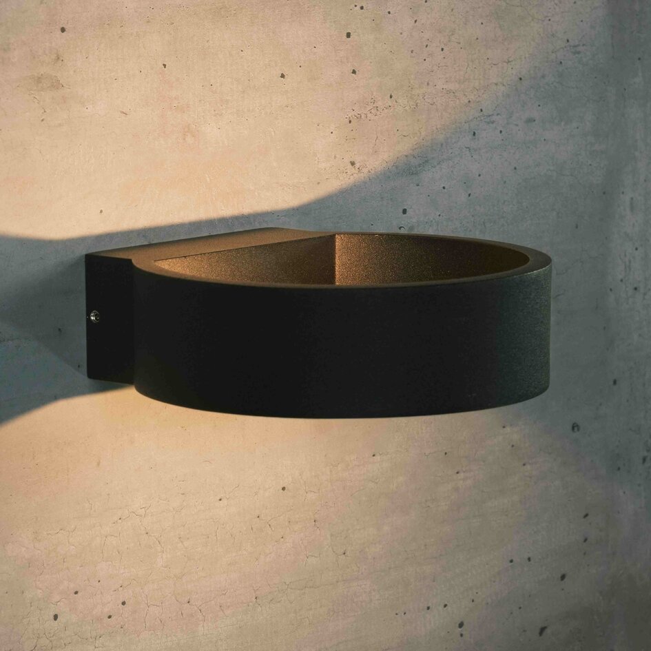 Rund utomhusvägglampa Misty - svart med integrerad LED