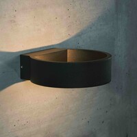 Rund utomhusvägglampa Misty - svart med integrerad LED