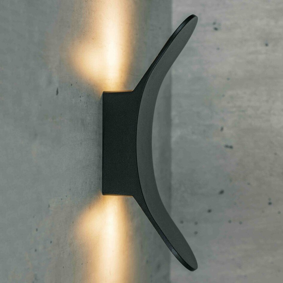 Designad utomhusvägglampa Stormy - svart med integrerad LED