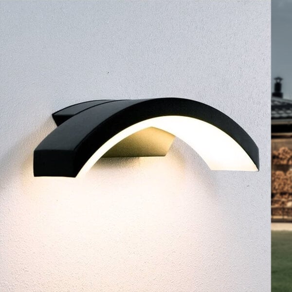 Designad utomhusvägglampa Vic - svart med integrerad LED