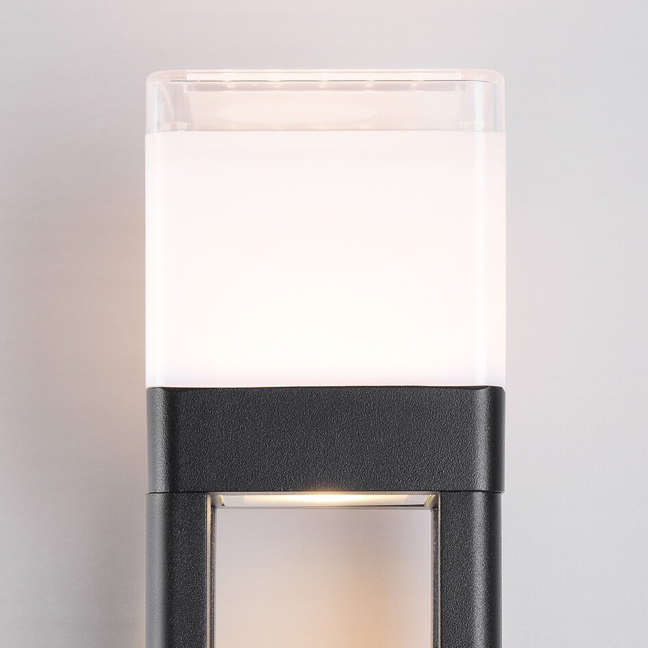 Industriell utomhusvägglampa Terry - svart med integrerad LED