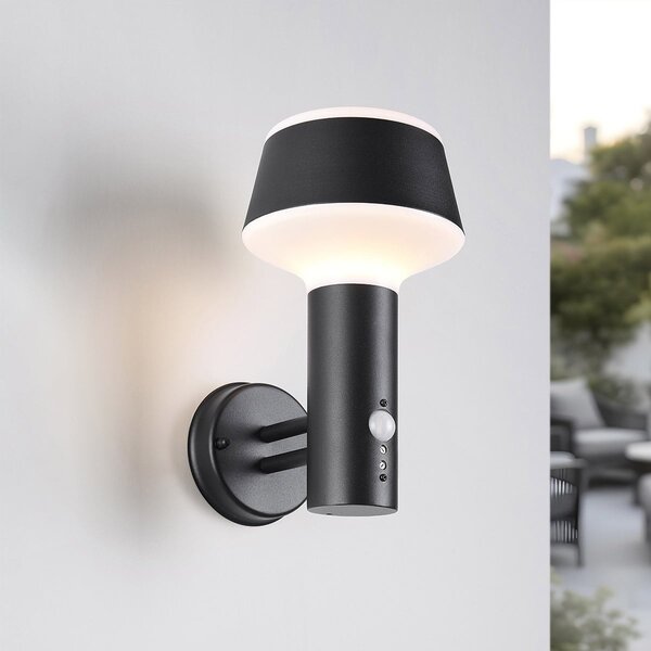 Industriell utomhusvägglampa Max - med sensor i svart
