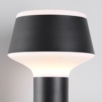 Industriell utomhusvägglampa Max - med sensor i svart