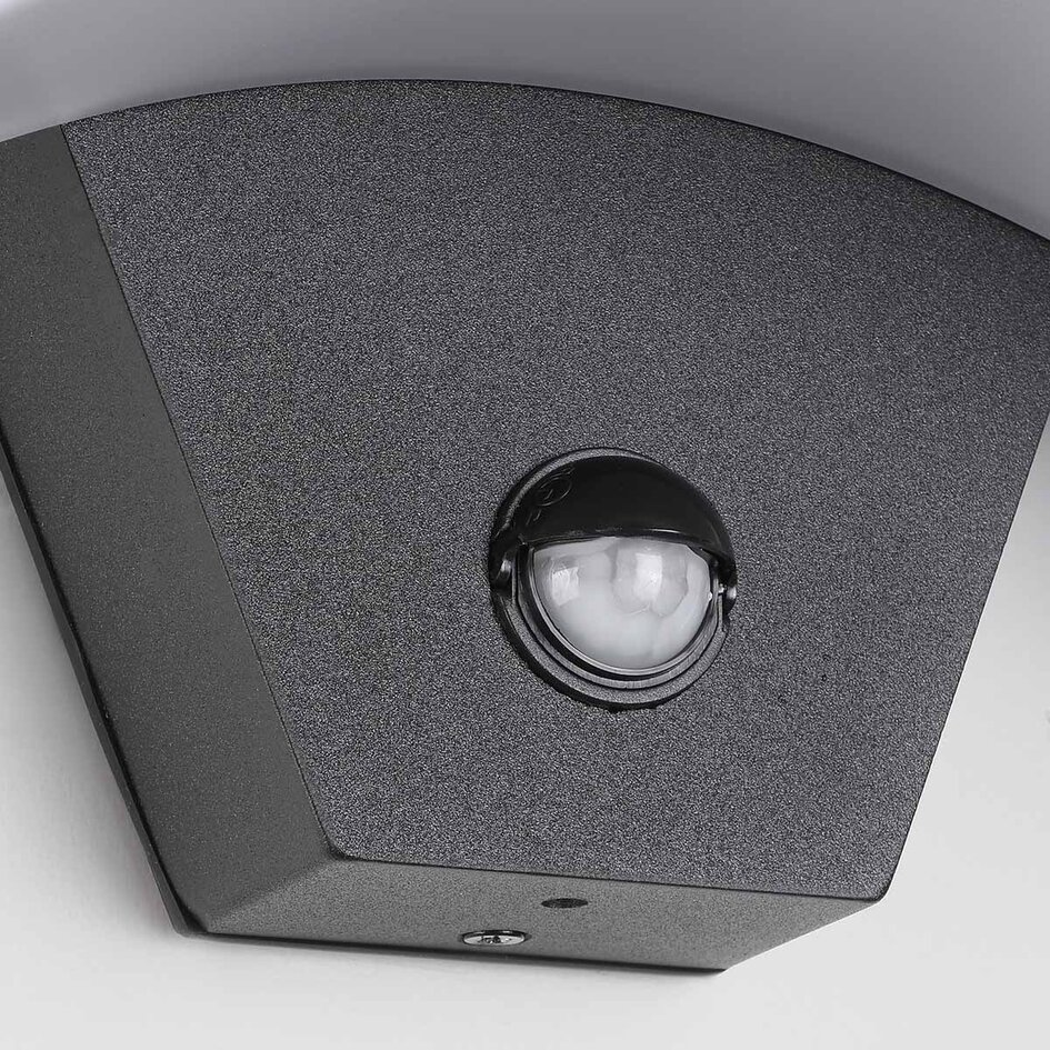 Design vägglampa utomhus med sensor Vic - svart