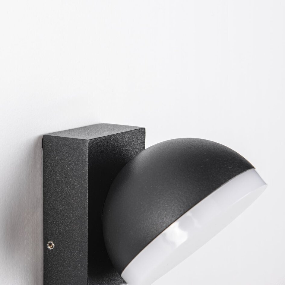 Industriell utomhusvägglampa Sil med sensor - svart med integrerad LED
