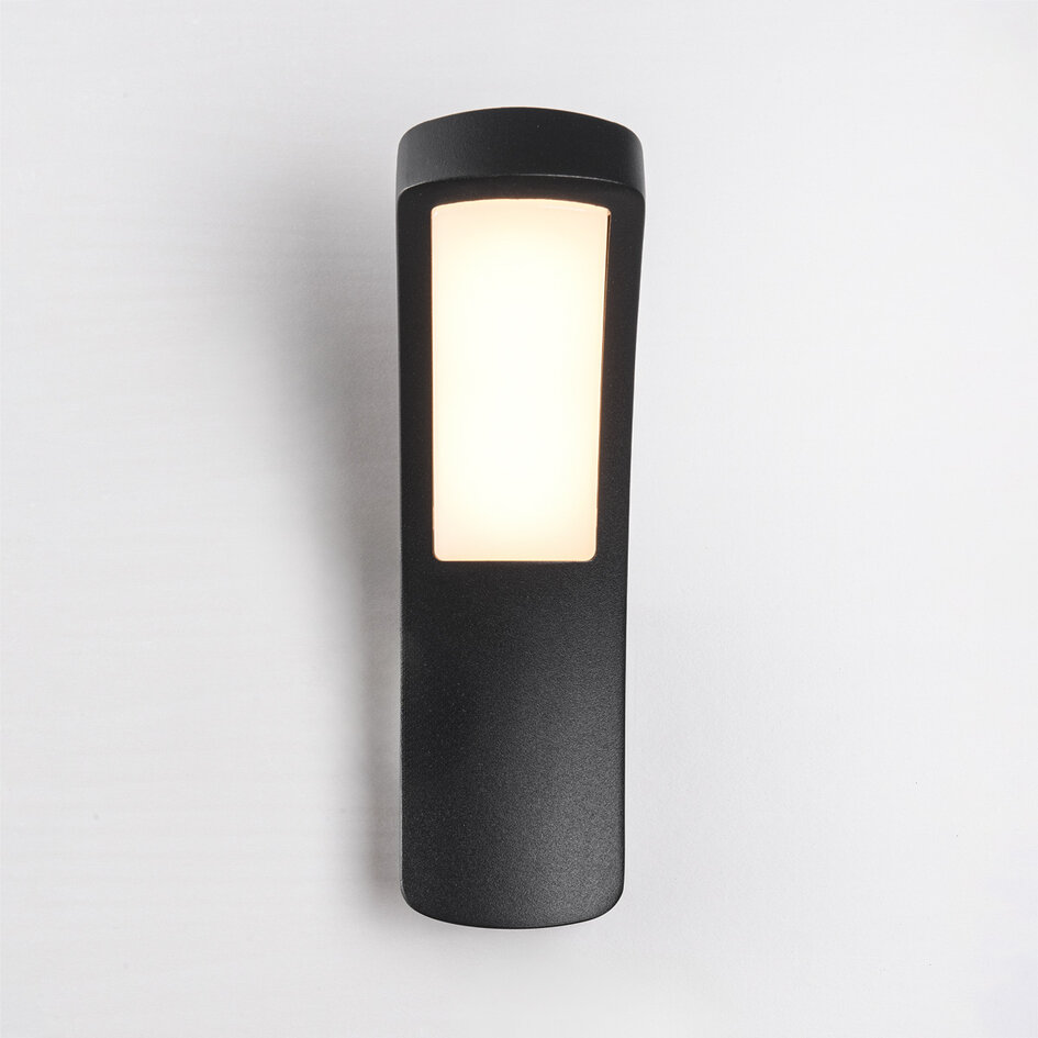 Modern utomhusvägglampa Jette - svart med integrerad LED