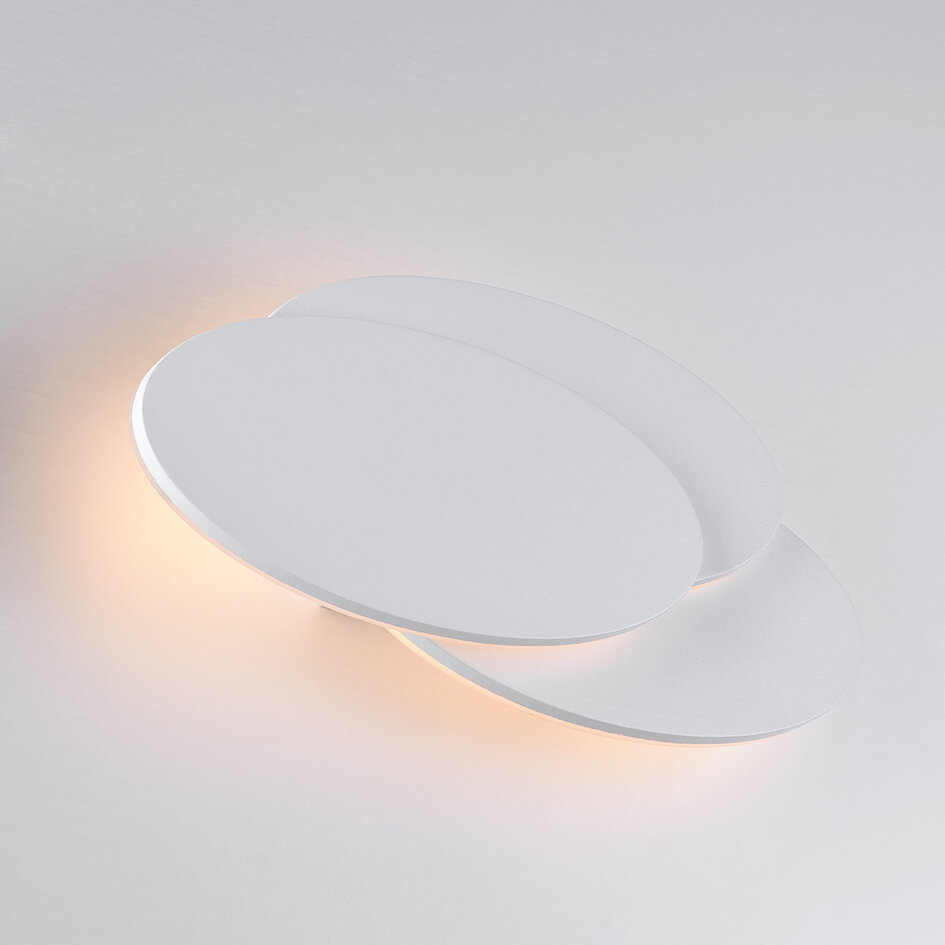 Designad vägglampa Haarlem i vitt