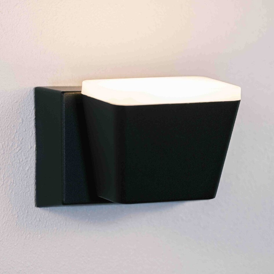 Justerbar utomhusvägglampa Chester - svart