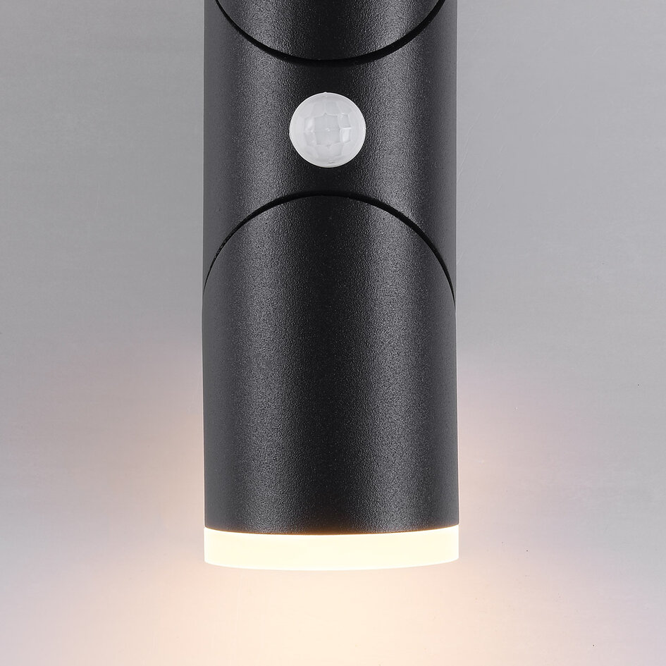 Justerbar rund utomhusvägglampa Tess med sensor - svart