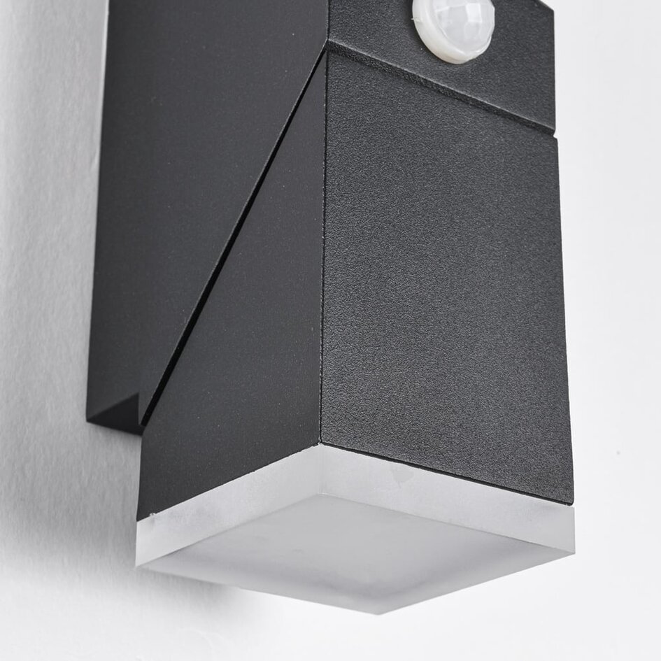 Justerbar utomhusvägglampa Michael med sensor och två lampor - svart med integrerad LED