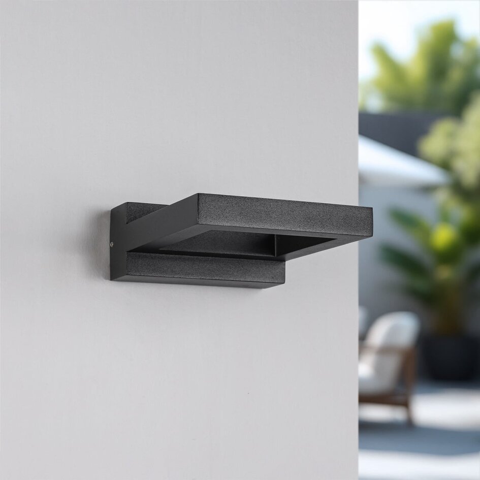 Designad utomhusvägglampa Vince - svart med integrerad LED