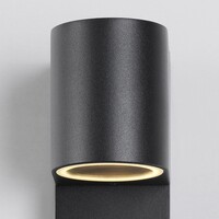 Modern utomhusvägglampa Kurt med sensor - svart