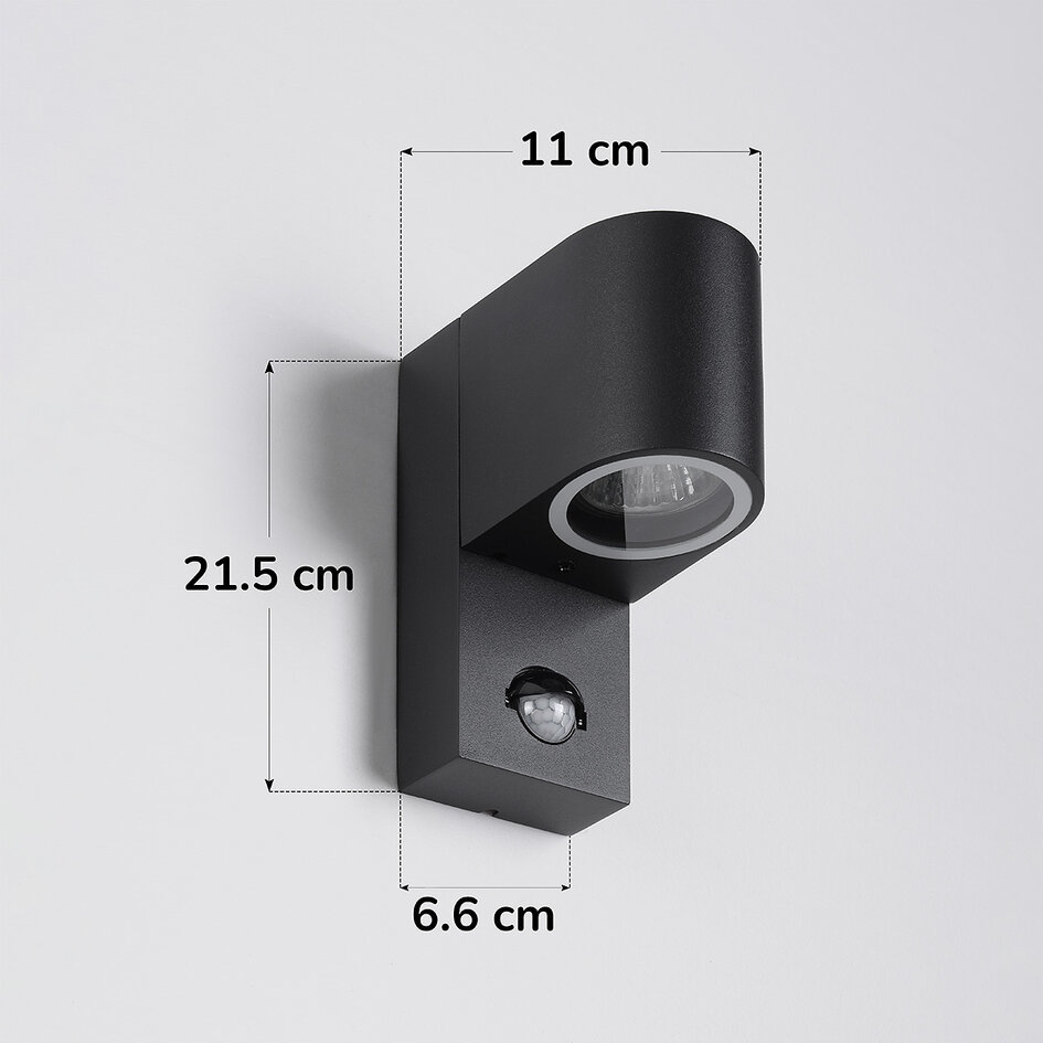 Modern utomhusvägglampa Kurt med sensor - svart
