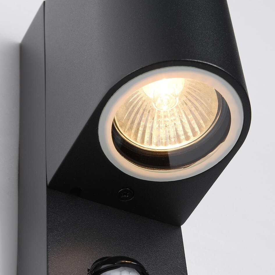 Utomhusvägglampa Curtis med sensor och två lampor - svart