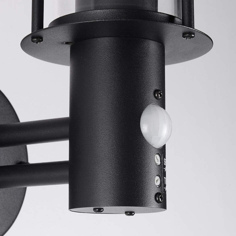 Lantlig utomhusvägglampa Lore med sensor - svart