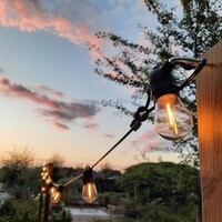 Solcellsdriven ljusslinga 20 meter med 20 eller 25 lampor, 6W solpanel