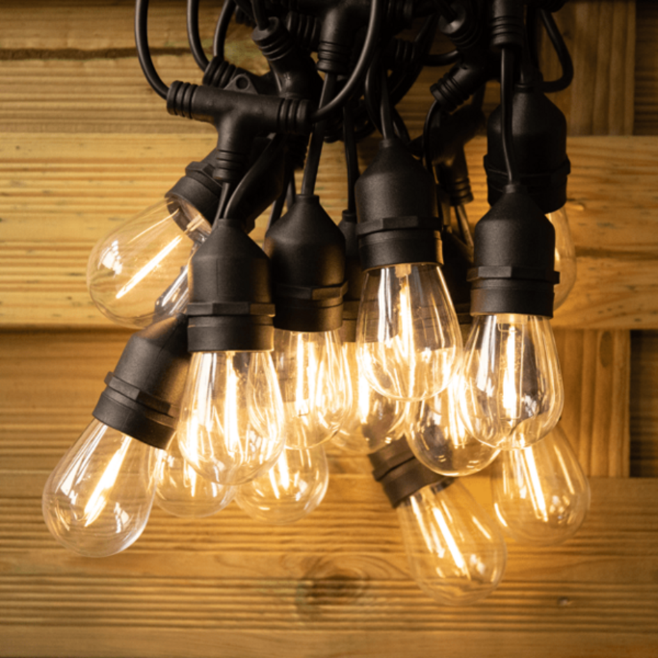 Solcellsdriven ljusslinga 10 meter med 20 lampor och hängande lampfattning, 6W solpanel