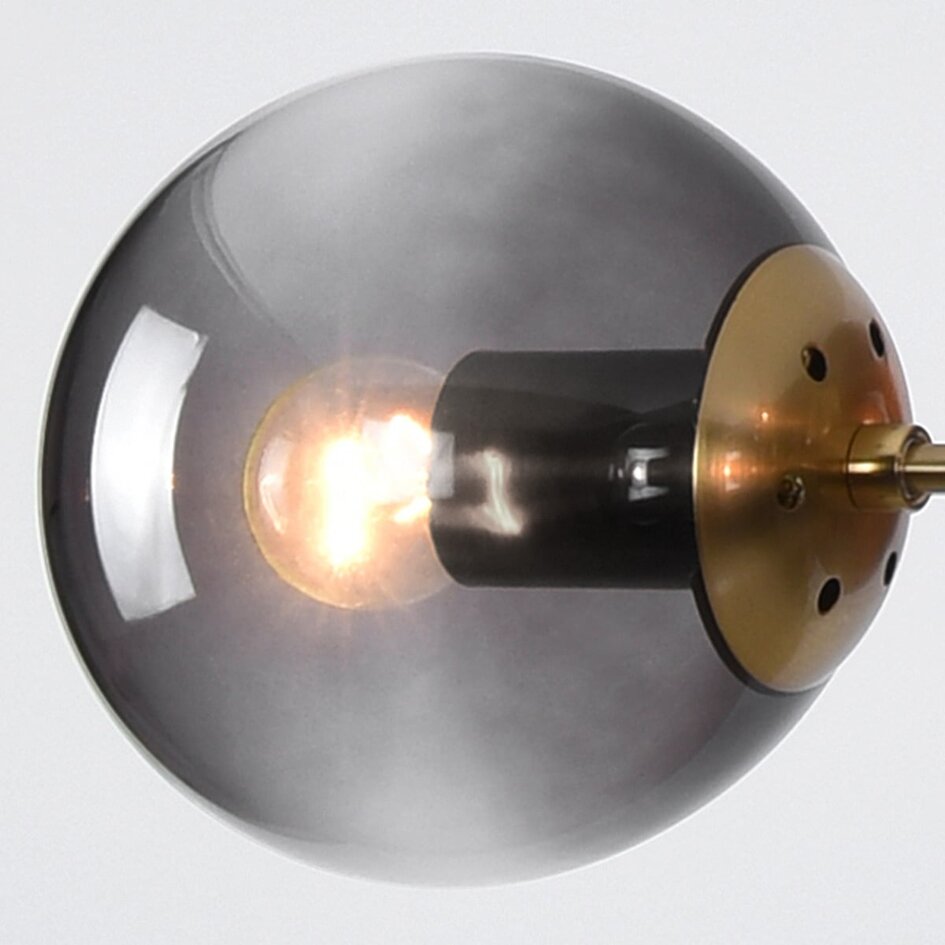 Design taklampa Sette med glaskulor av rökglas