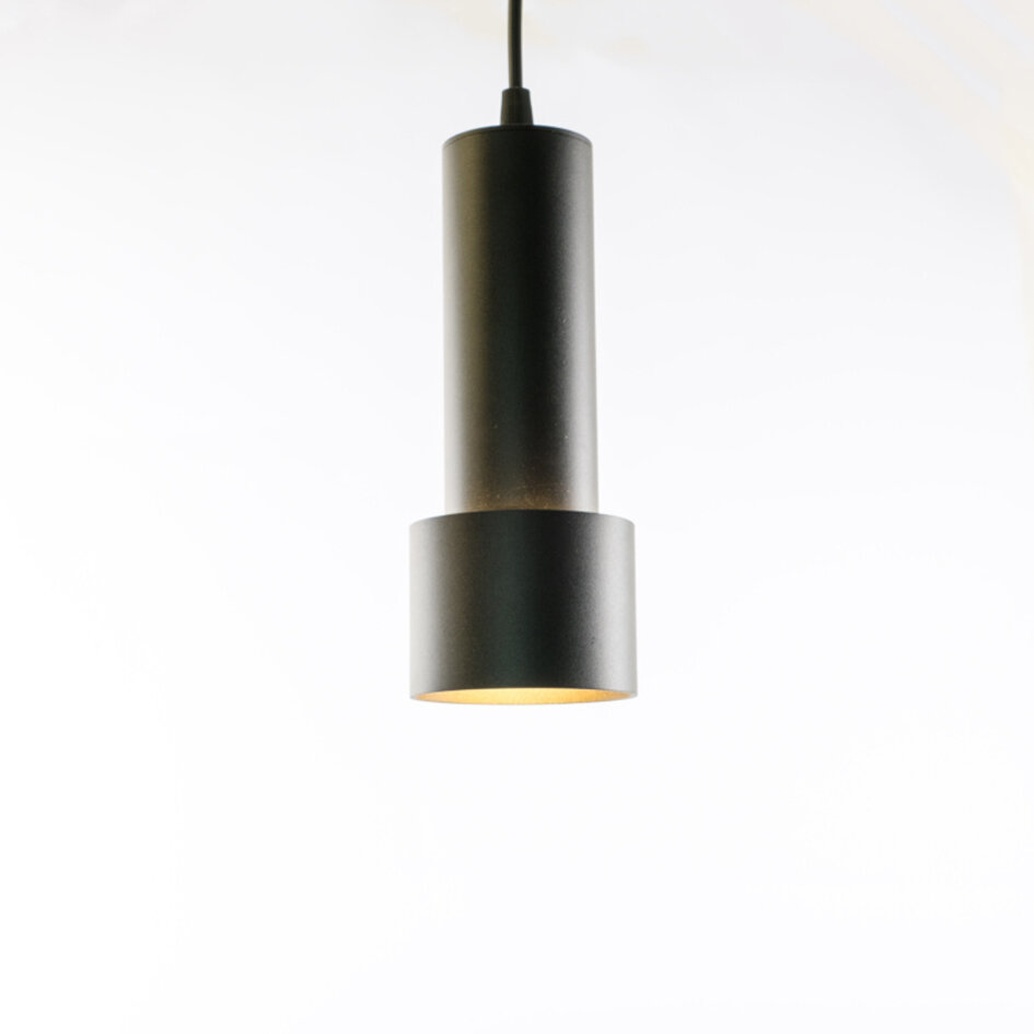 Cylinderformad pendellampa Jim 1-fas, svart