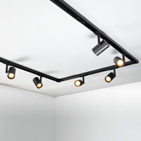 Set med 1-fas skensystem på 3 meter och Blake-spotlights, svart