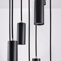 Designad pendellampa Hialeah med nio lampor - mattsvart och sandguld