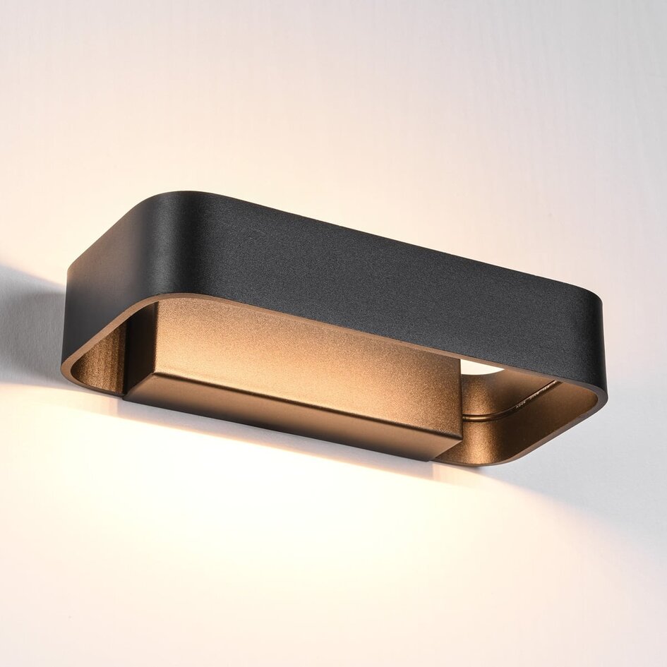 Dimbar vägglampa Aria med integrerad LED