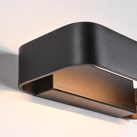 Dimbar vägglampa Aria med integrerad LED