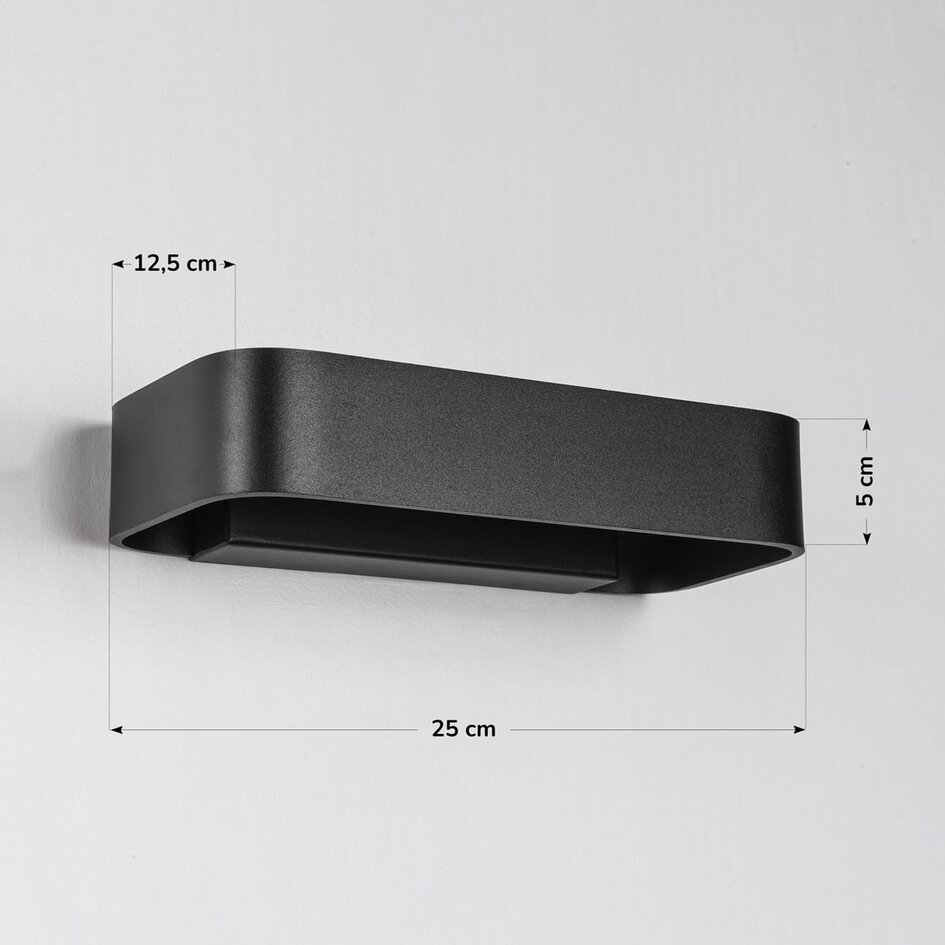 Dimbar vägglampa Aria med integrerad LED
