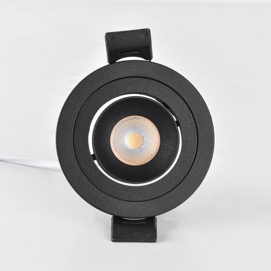 Infälld spotlight 4W med dim-to-warm funktion UGR<15 - Adam