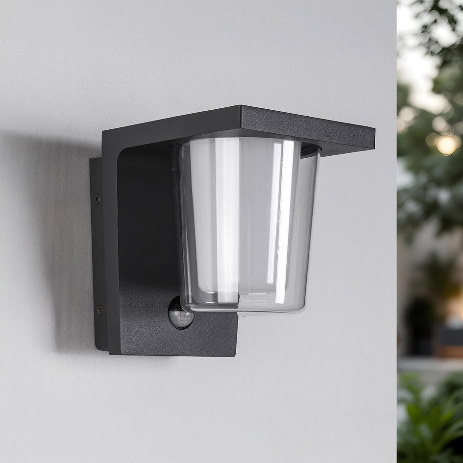 Utomhusvägglampa Lio med sensor - antracit med integrerad LED
