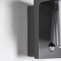 Utomhusvägglampa Lio med sensor - antracit med integrerad LED