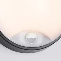LED-bulkhead med sensor och justerbar färgtemperatur