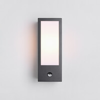 Utomhusvägglampa Lyon med sensor