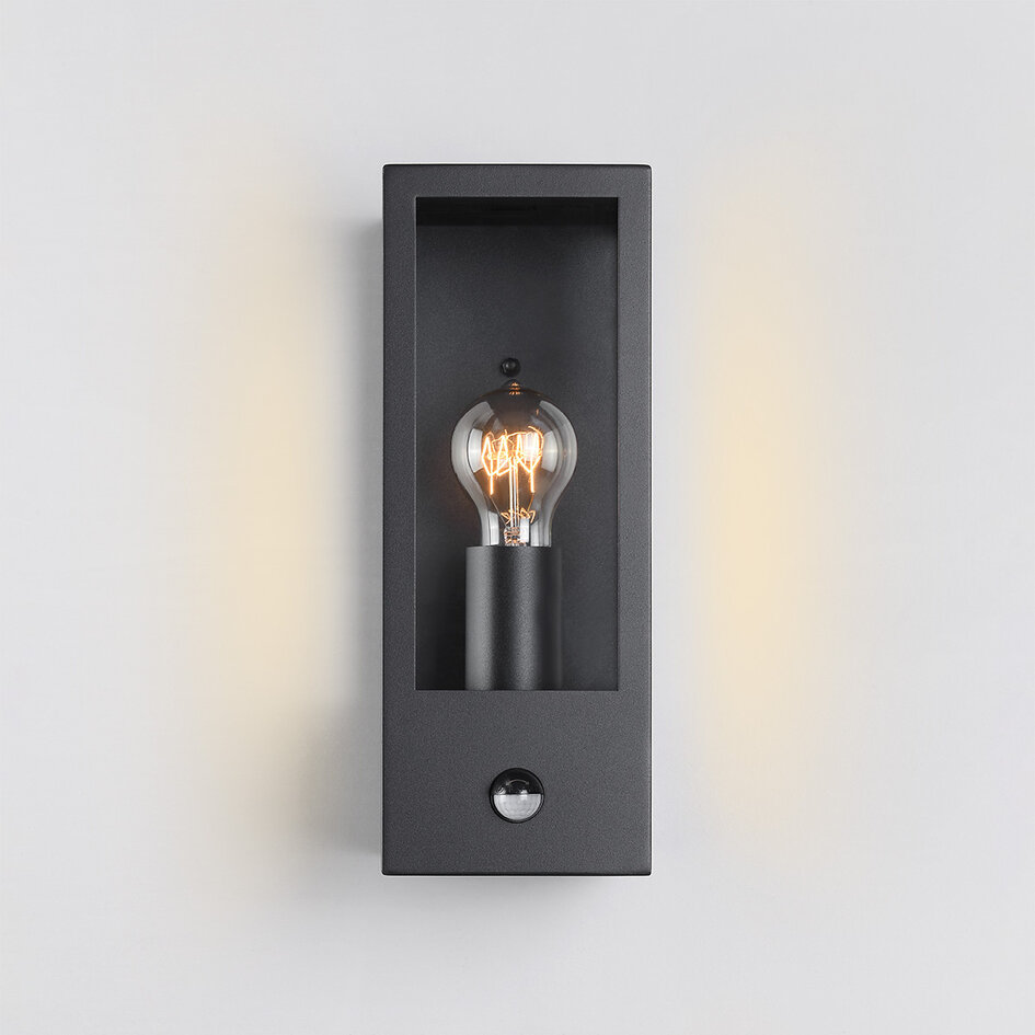 Utomhusvägglampa Nantes med sensor - svart