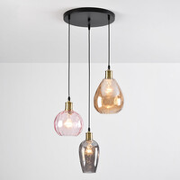Pendellampa Verona med tre lampor, glas med kupad detalj - amber, ljusrosa och ljusgrå