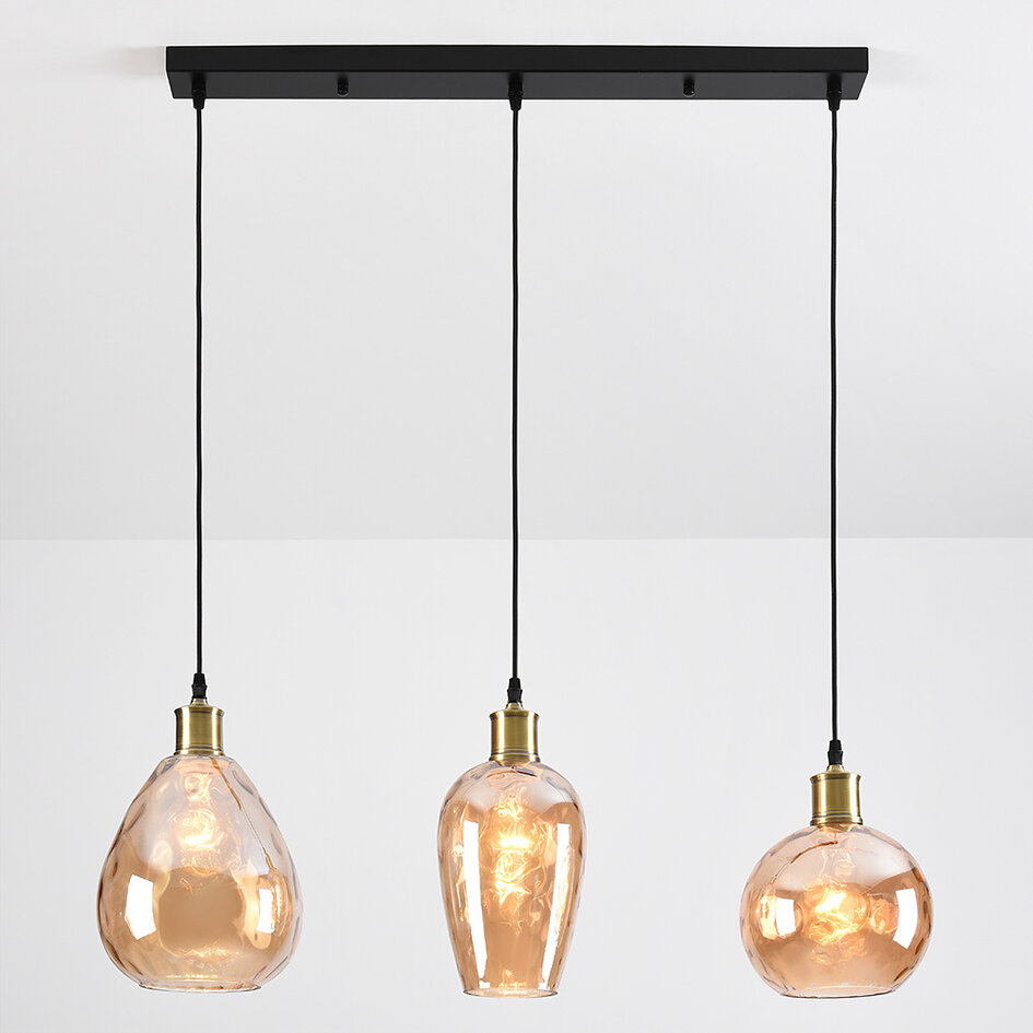 Pendellampa Vanessa med tre lampor, amberfärgat glas med kupad detalj - amber
