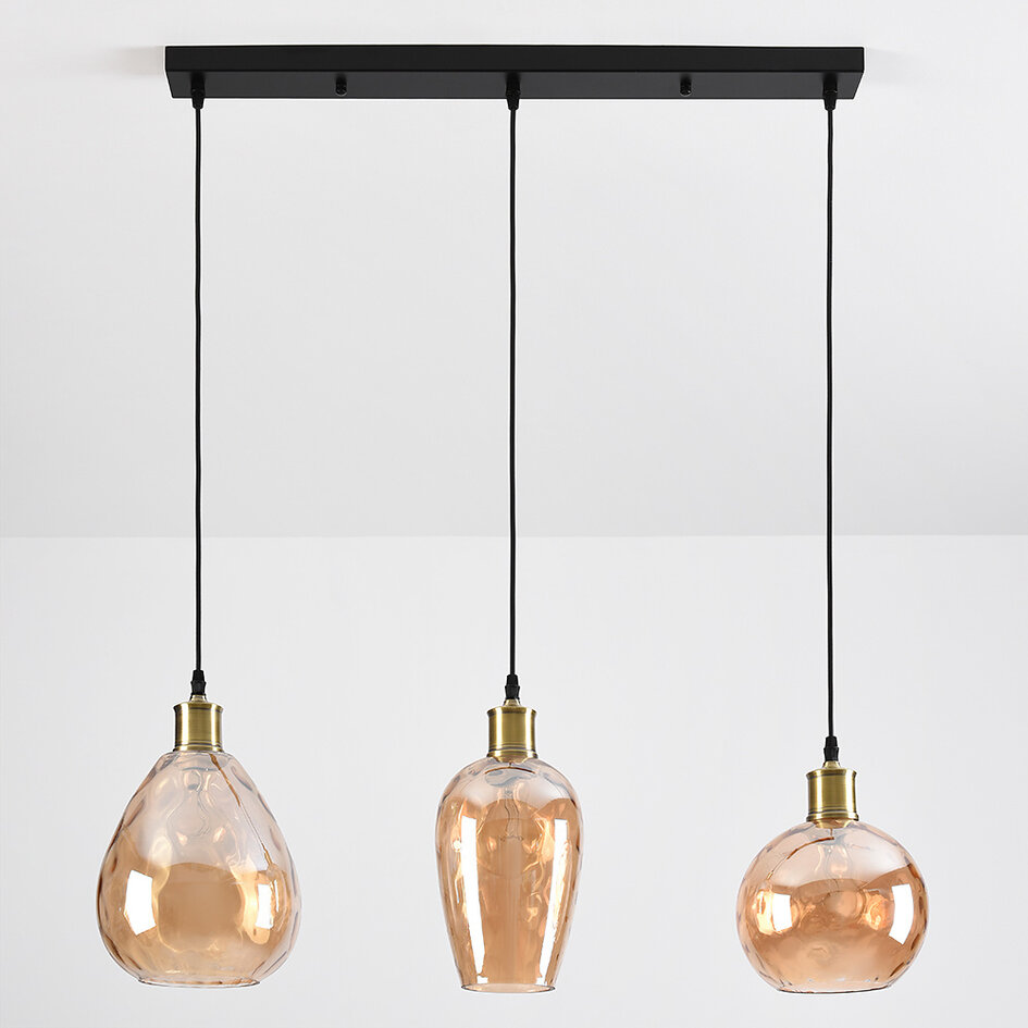 Pendellampa Vanessa med tre lampor, amberfärgat glas med kupad detalj - amber