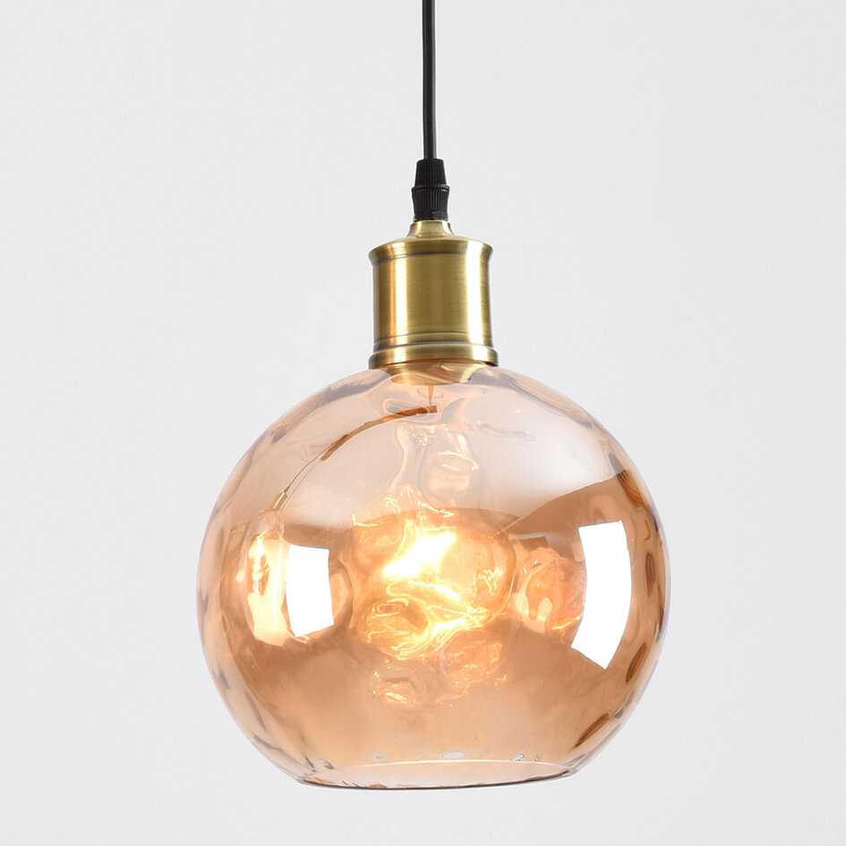 Pendellampa Vanessa med tre lampor, amberfärgat glas med kupad detalj - amber