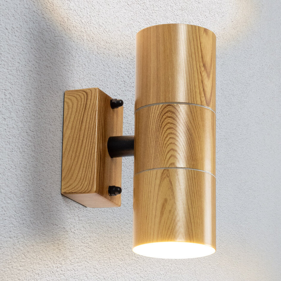 Modern avlång vägglampa Giorgia med två lampor i träutseende