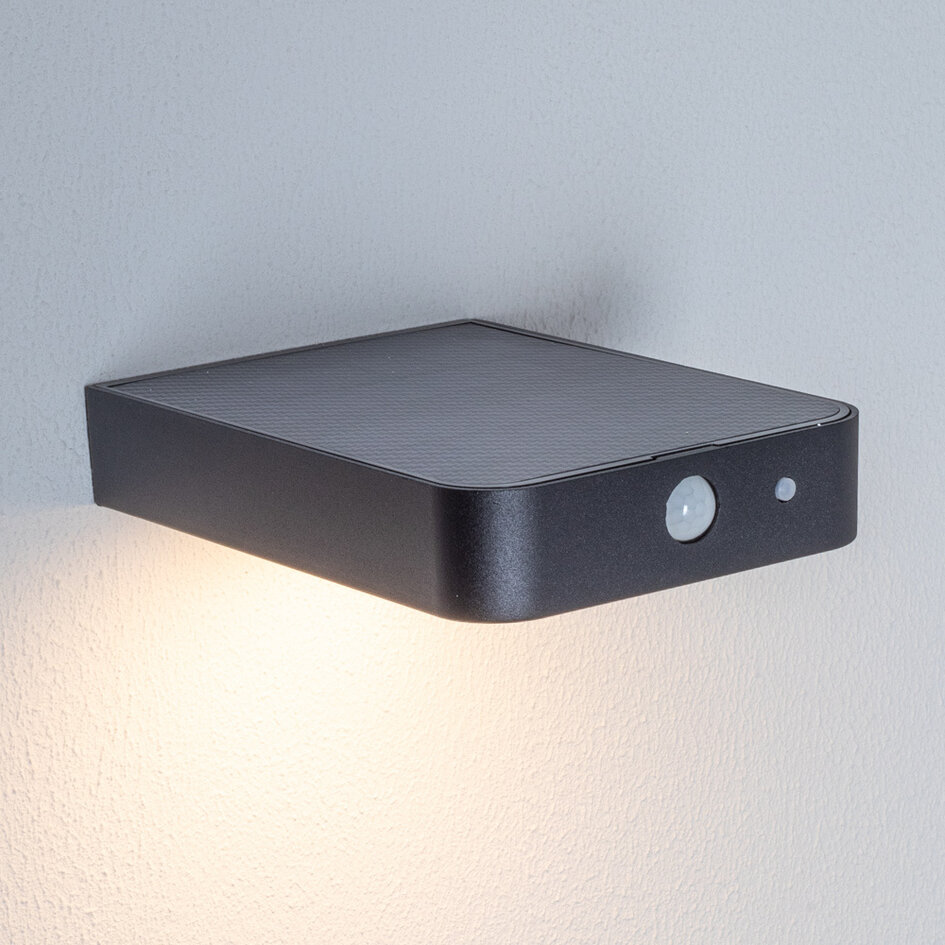 Solcellsvägglampa för utomhusbruk med sensor - Patrick