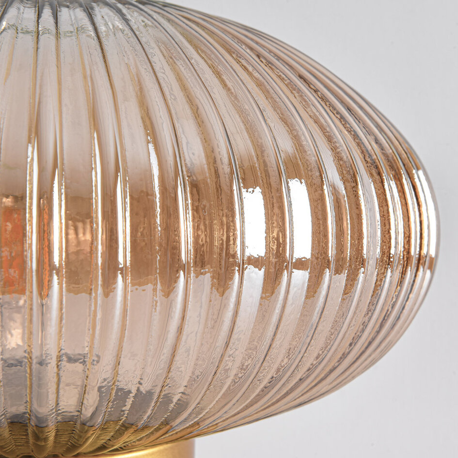Bordslampa Indah - guld med räfflat amberfärgat glas