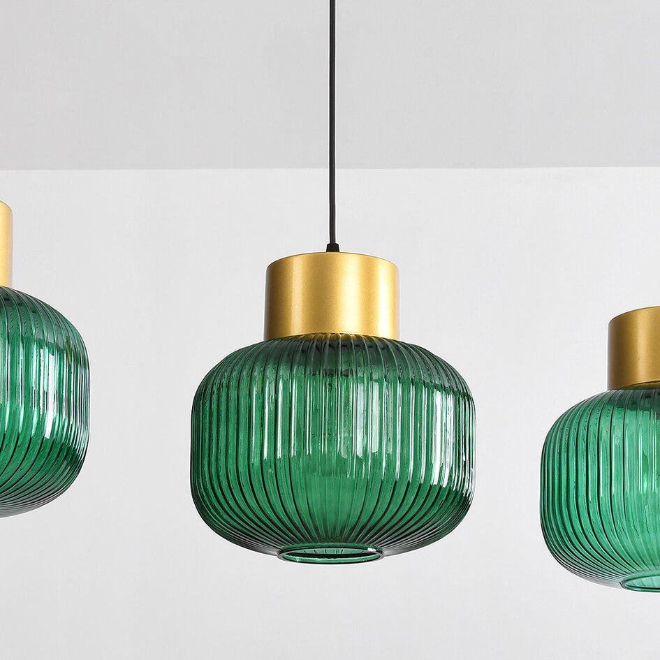 Pendellampa Inya med tre lampor och grönt glas - grönt och guld